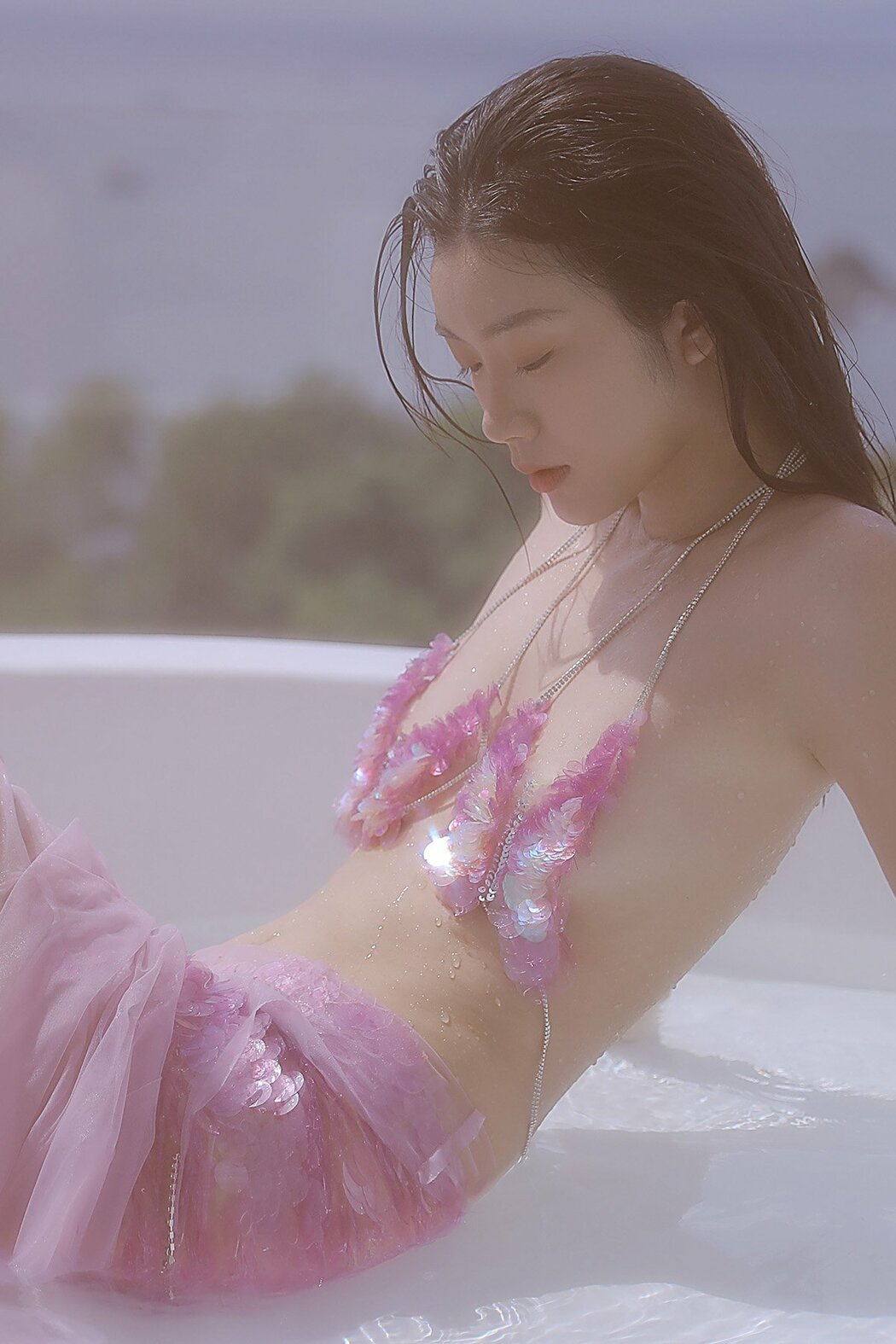 YiTuYu艺图语 Vol.9981 Liu Liu (14P) Cover Photo