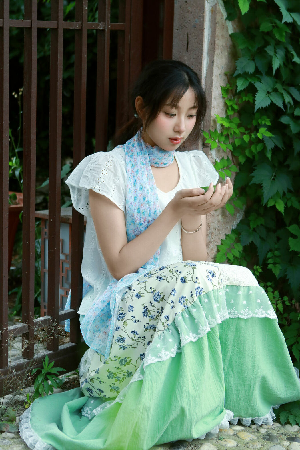 YiTuYu艺图语 Vol.9982 Xiao U (23P)