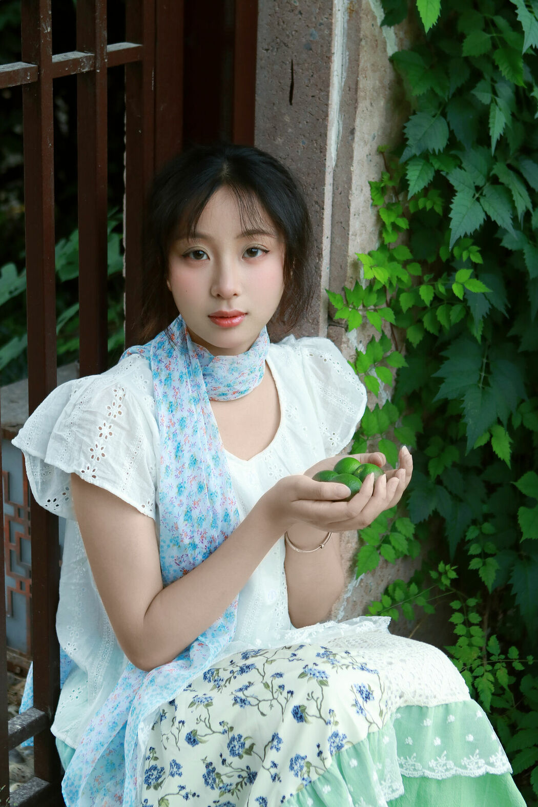 YiTuYu艺图语 Vol.9982 Xiao U (23P)