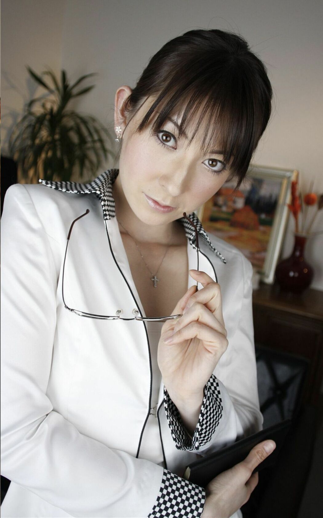 JP Maki Hojo 北条麻妃 – 濃密グラビア写真集 欲求不満の熟女教師 柳田やよい 光月夜也 Part02 (51P)