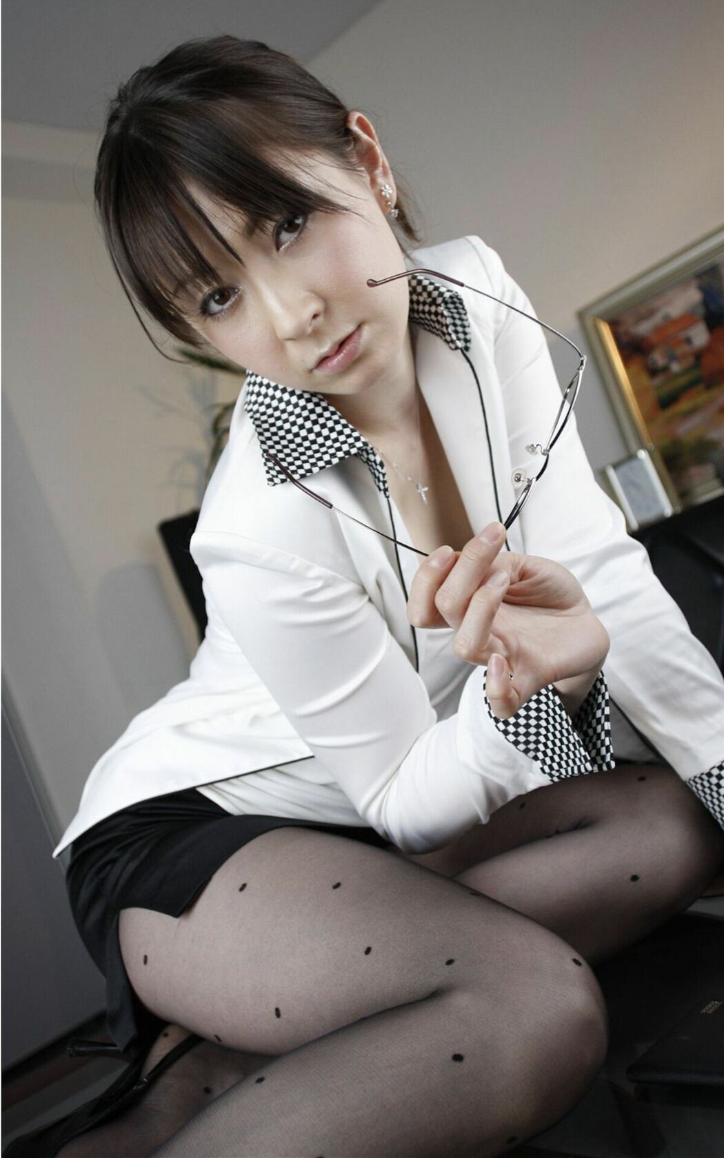 JP Maki Hojo 北条麻妃 – 濃密グラビア写真集 欲求不満の熟女教師 柳田やよい 光月夜也 Part02 (51P)