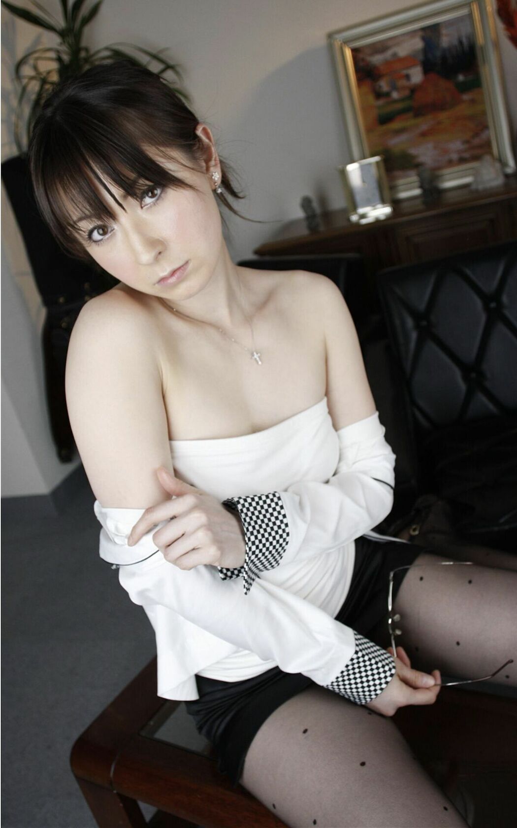 JP Maki Hojo 北条麻妃 – 濃密グラビア写真集 欲求不満の熟女教師 柳田やよい 光月夜也 Part02 (51P)