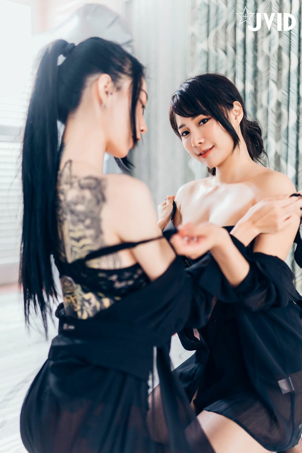 Lele 樂樂 And Piao Piao Ge 飄飄哥 – 上司新人下属 无内黑丝终极奥义 Part03 (53P)