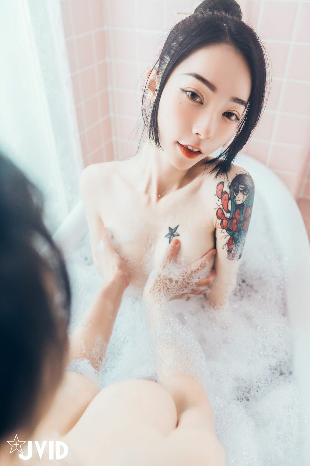 Lele 樂樂 And Piao Piao Ge 飄飄哥 – 上司新人下属 无内黑丝终极奥义 Part03 (53P)