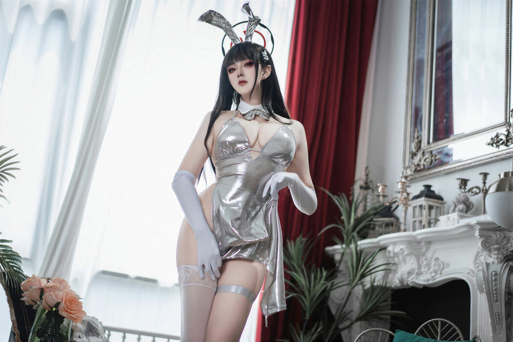 Coser@Natsuko夏夏子 – 蔚蓝档案 调月莉音礼服 (73P)