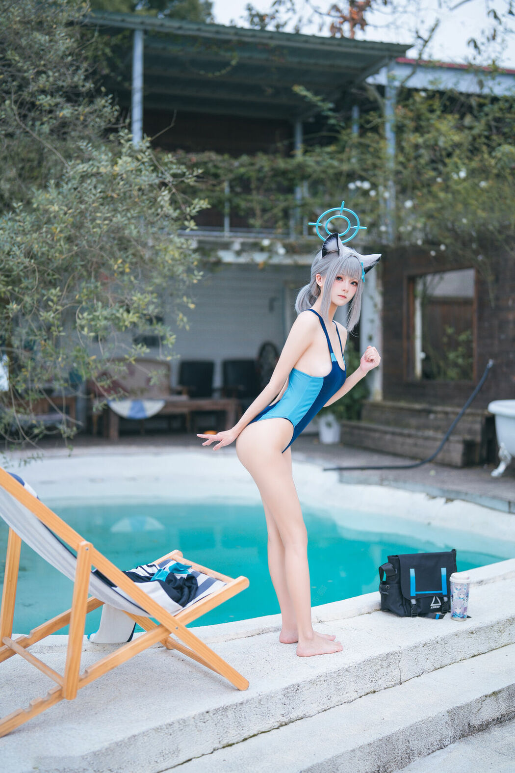 Coser@九柒喵 – 蔚蓝档案 砂狼白子泳装 (35P)