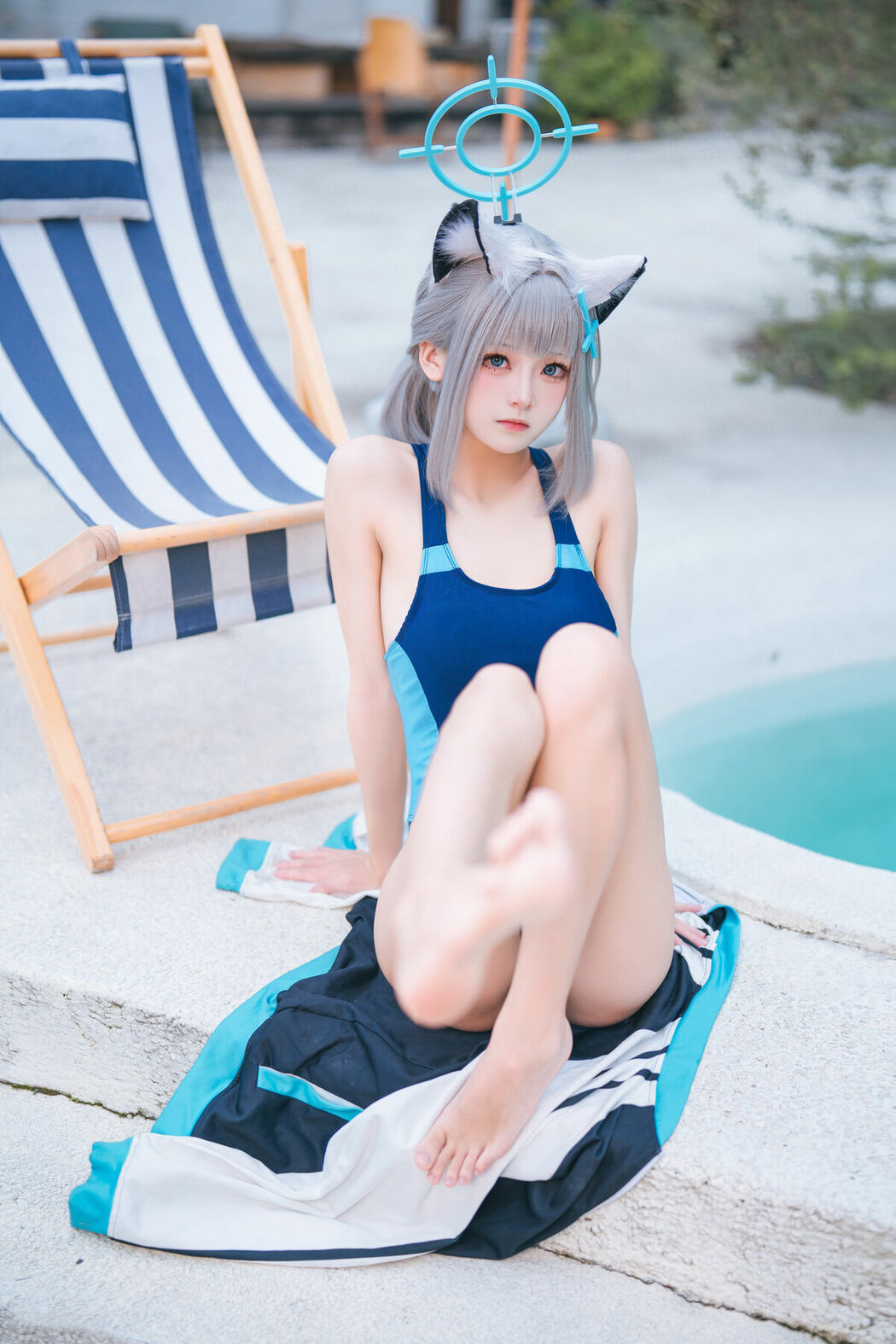 Coser@九柒喵 – 蔚蓝档案 砂狼白子泳装 (35P)