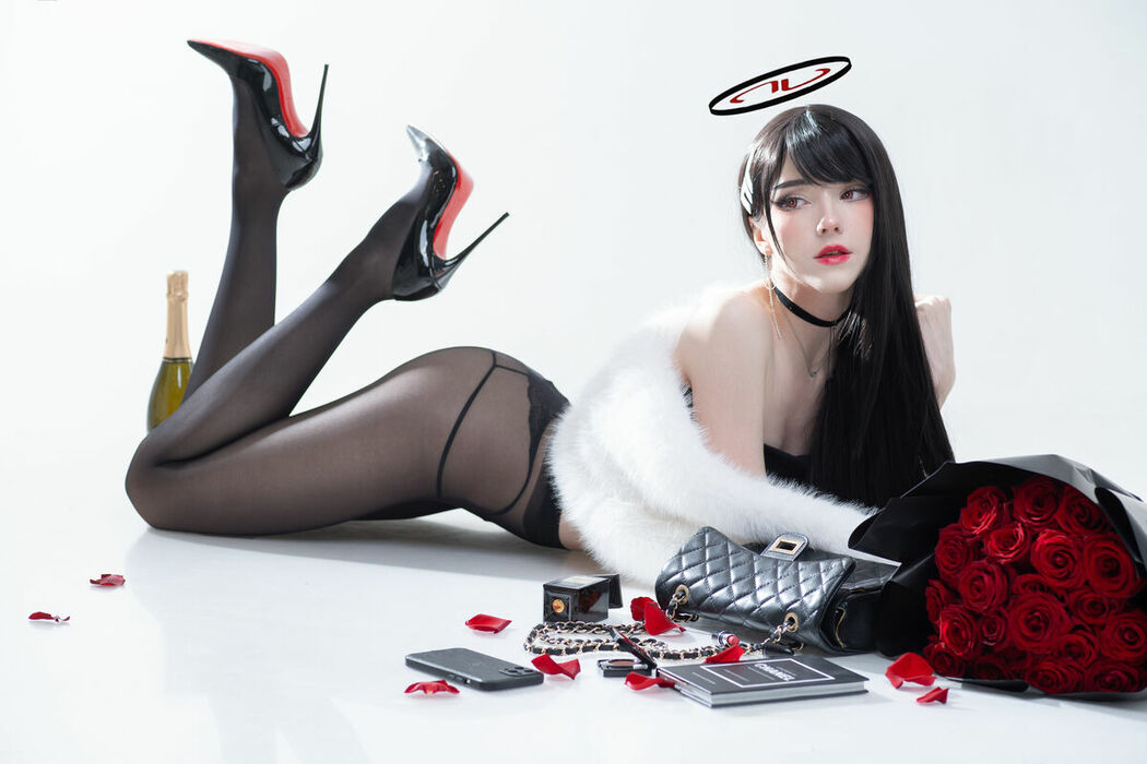 Coser@Candy_Ball – Rio Tsukatsuki New Year (43P – 11V)