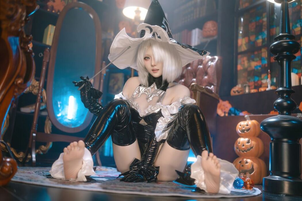 Coser@屿鱼 – 尼尔 机械纪元 2B 万圣女巫同人 (71P)