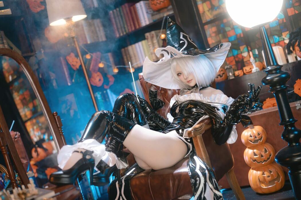 Coser@屿鱼 – 尼尔 机械纪元 2B 万圣女巫同人 (71P)