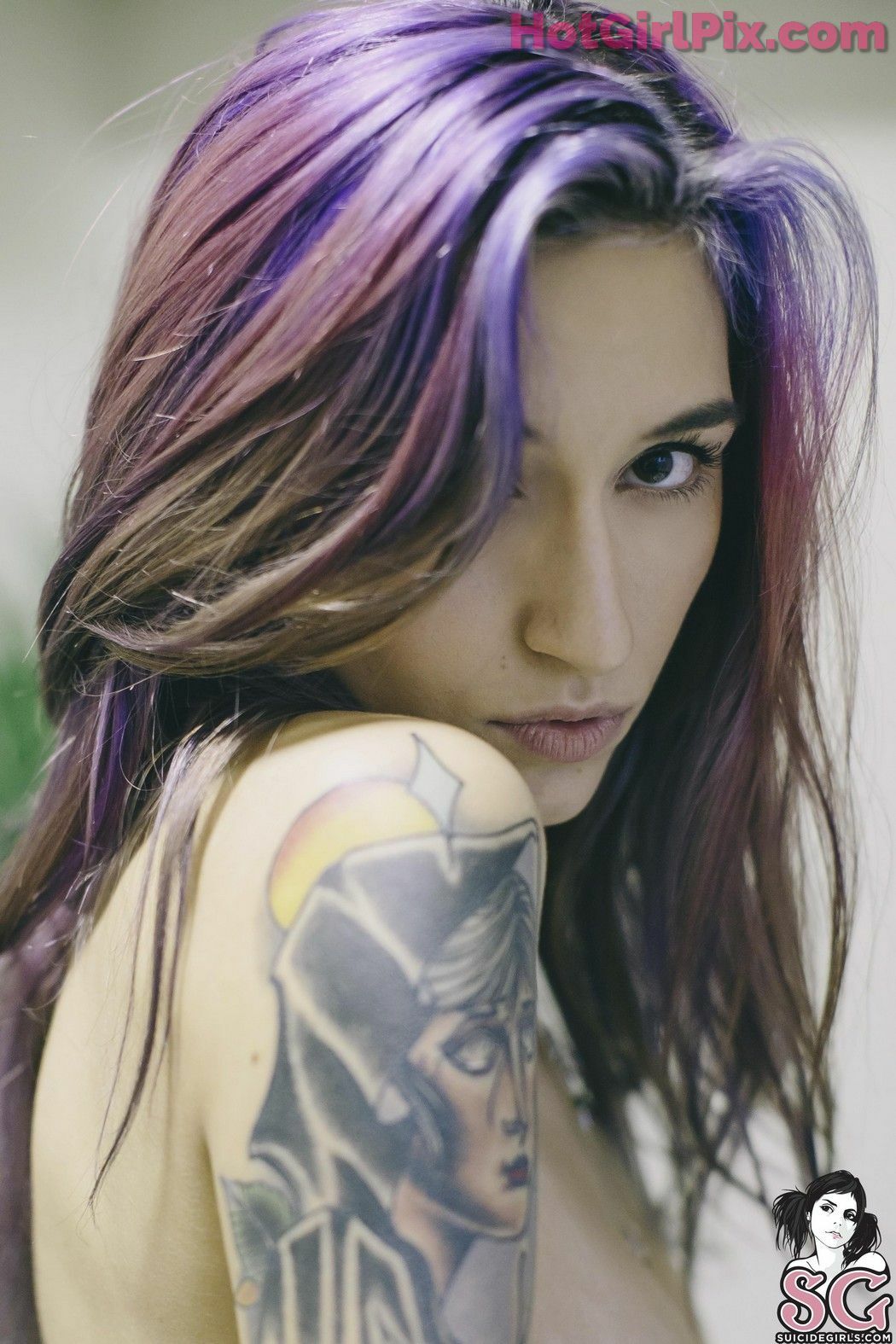 [Suicide Girls] Moon