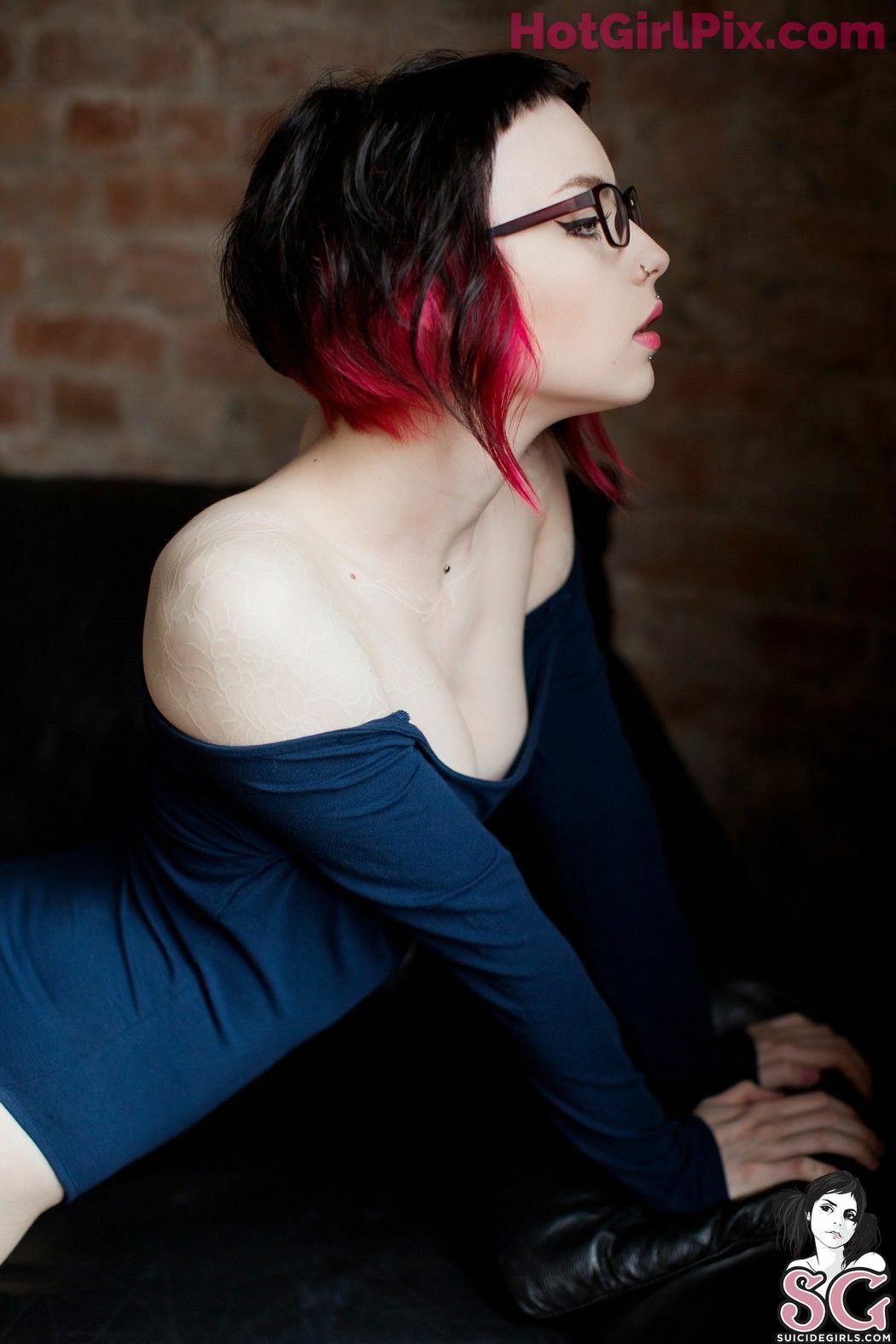 [Suicide Girls] Karanlit