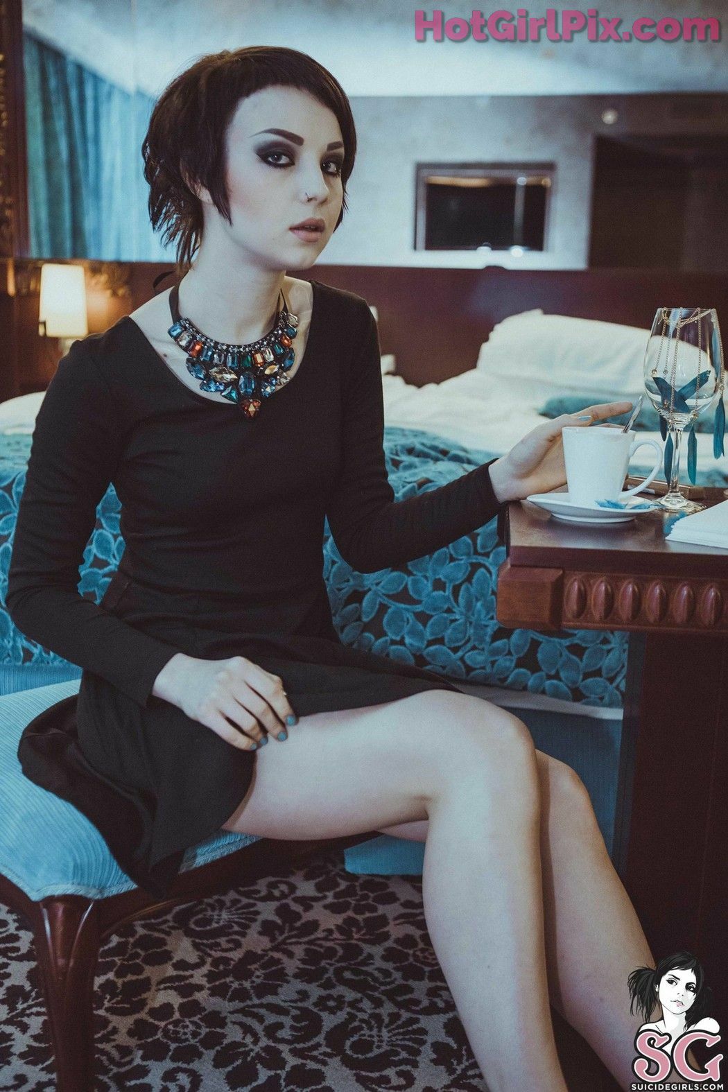 [Suicide Girls] Karanlit