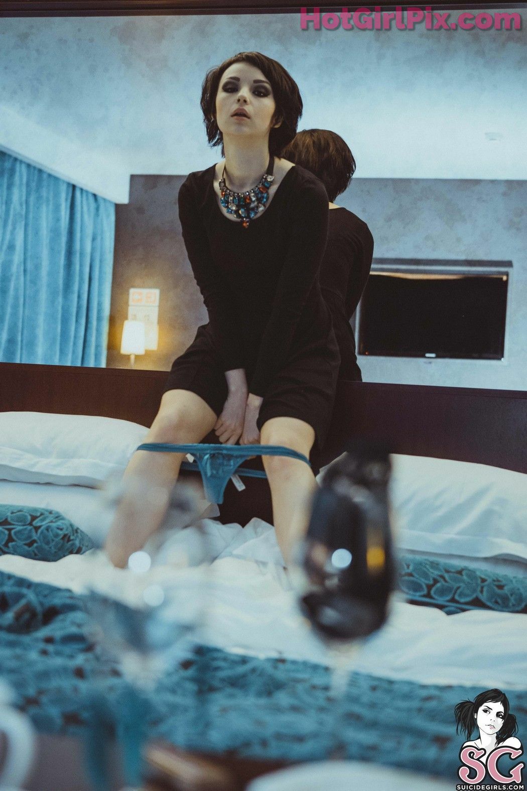 [Suicide Girls] Karanlit
