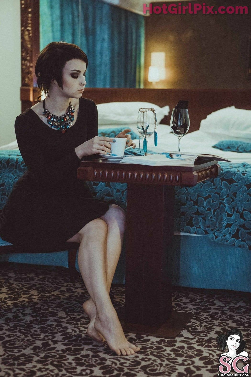 [Suicide Girls] Karanlit