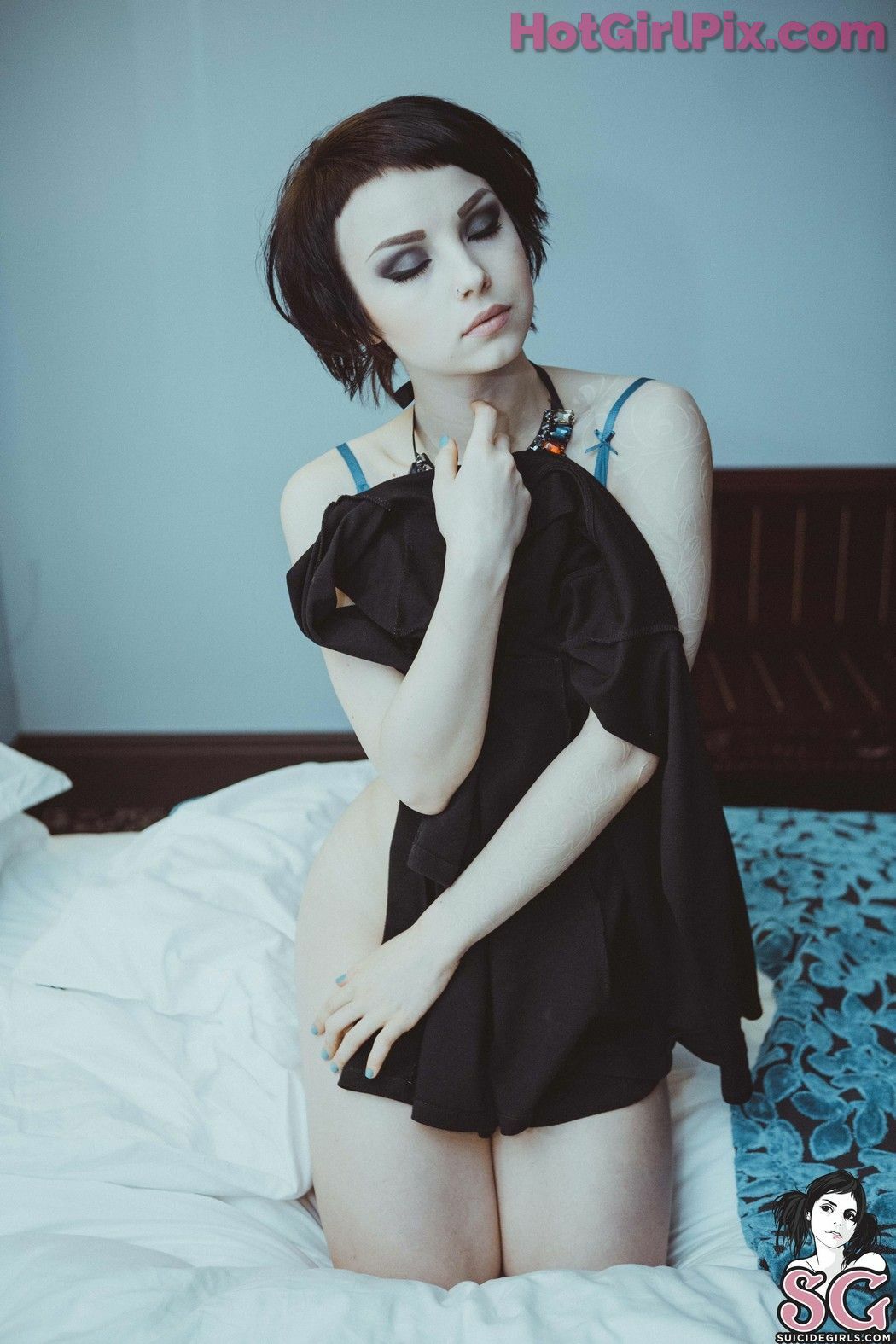 [Suicide Girls] Karanlit