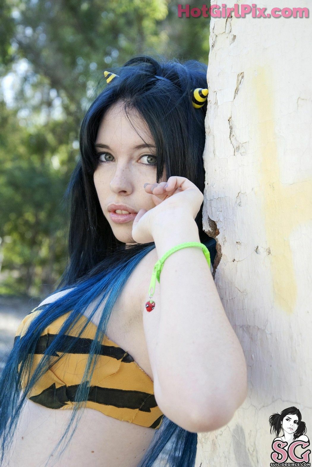 [Suicide Girls] karanlit & voly