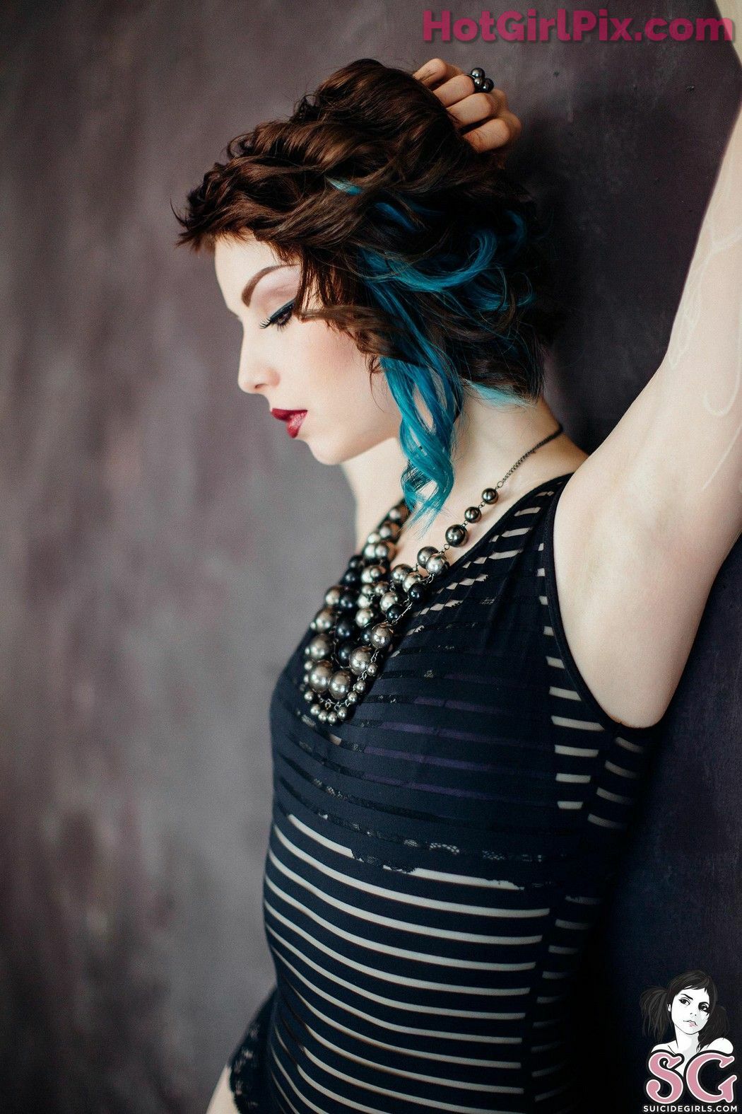 [Suicide Girls] karanlit & voly