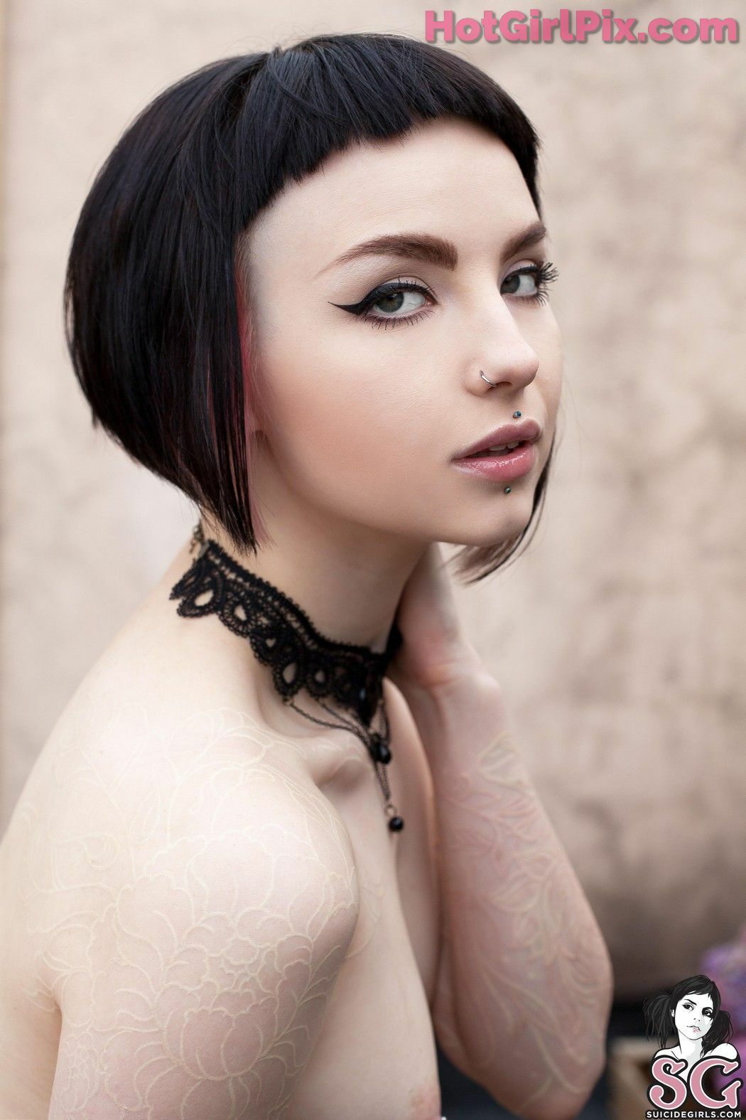 [Suicide Girls] Karanlit