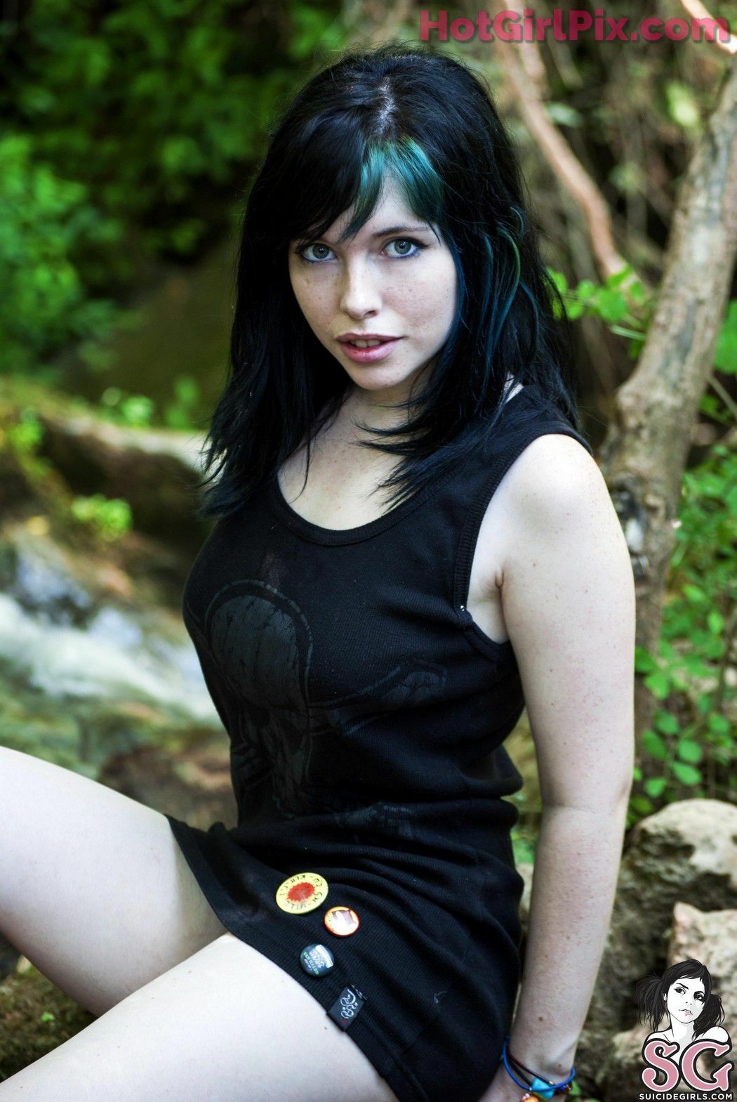 [Suicide Girls] karanlit & voly
