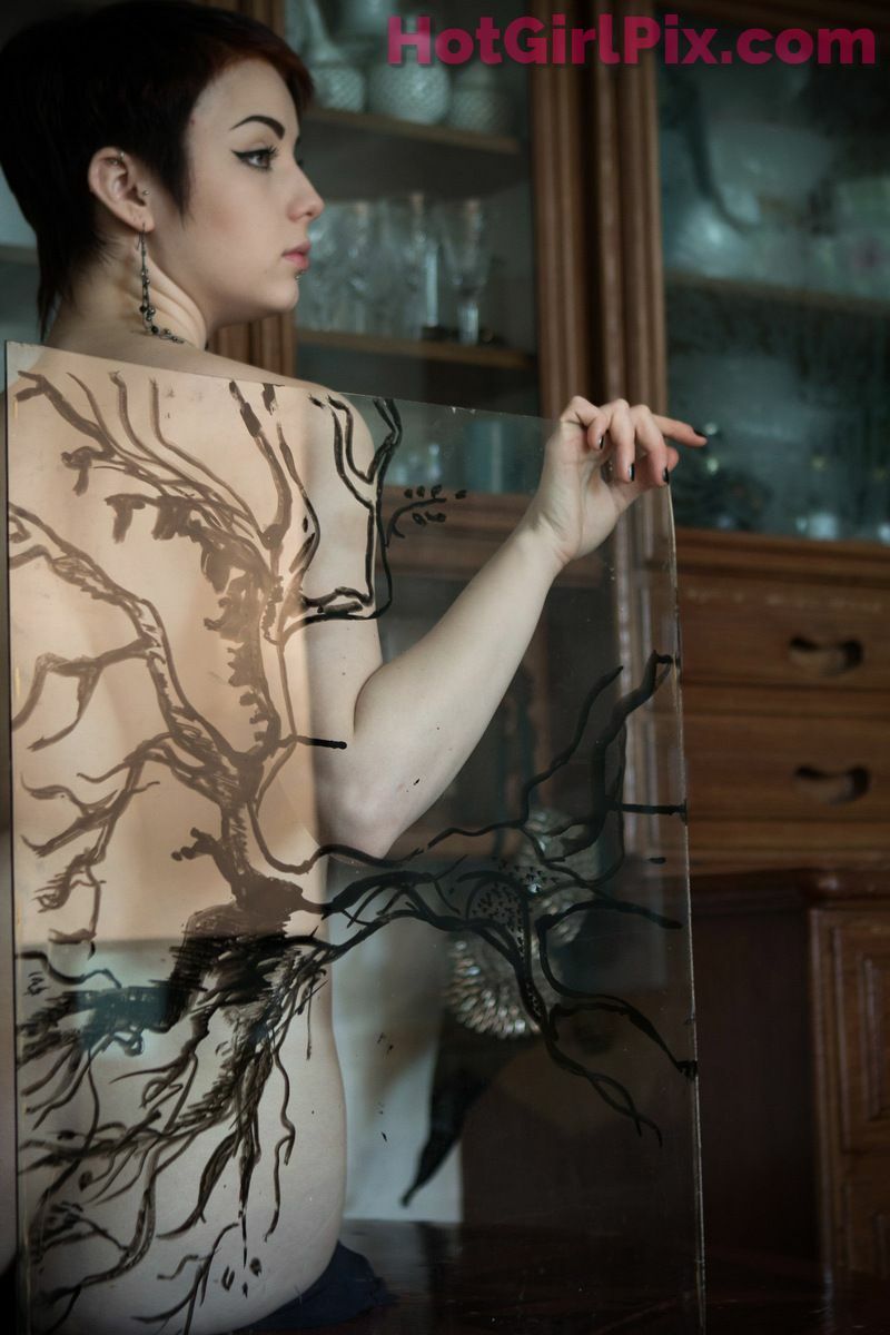 [Suicide Girls] Karanlit