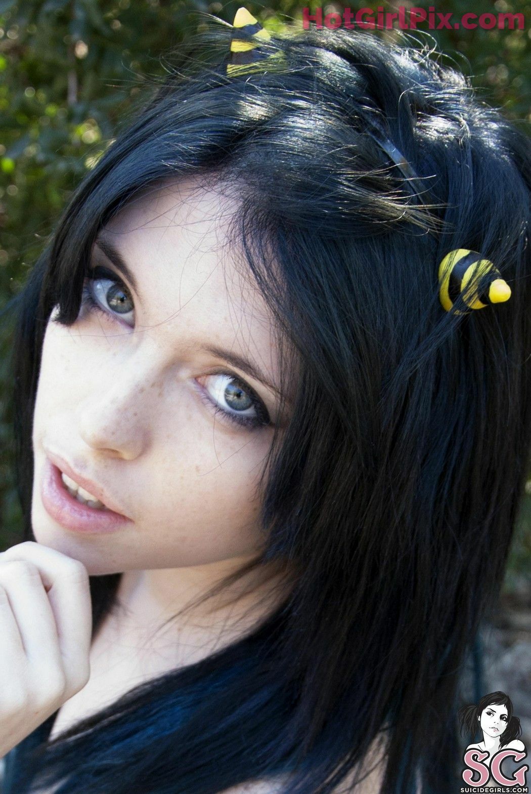 [Suicide Girls] karanlit & voly