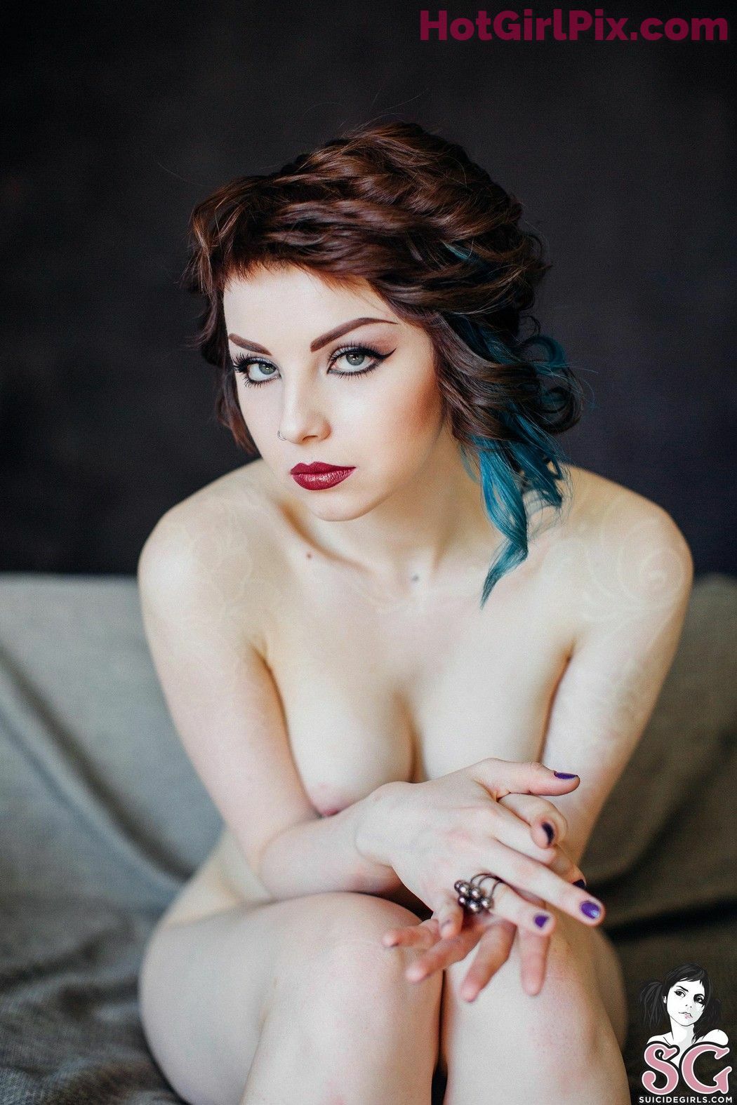 [Suicide Girls] Karanlit