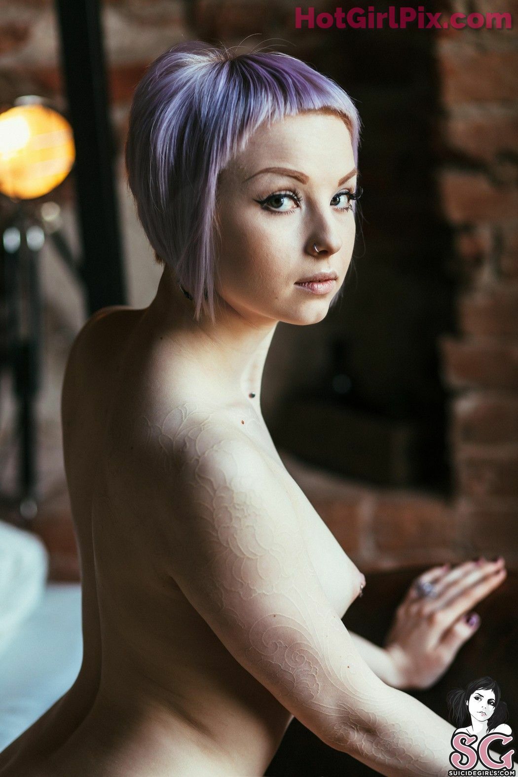 [Suicide Girls] karanlit & voly