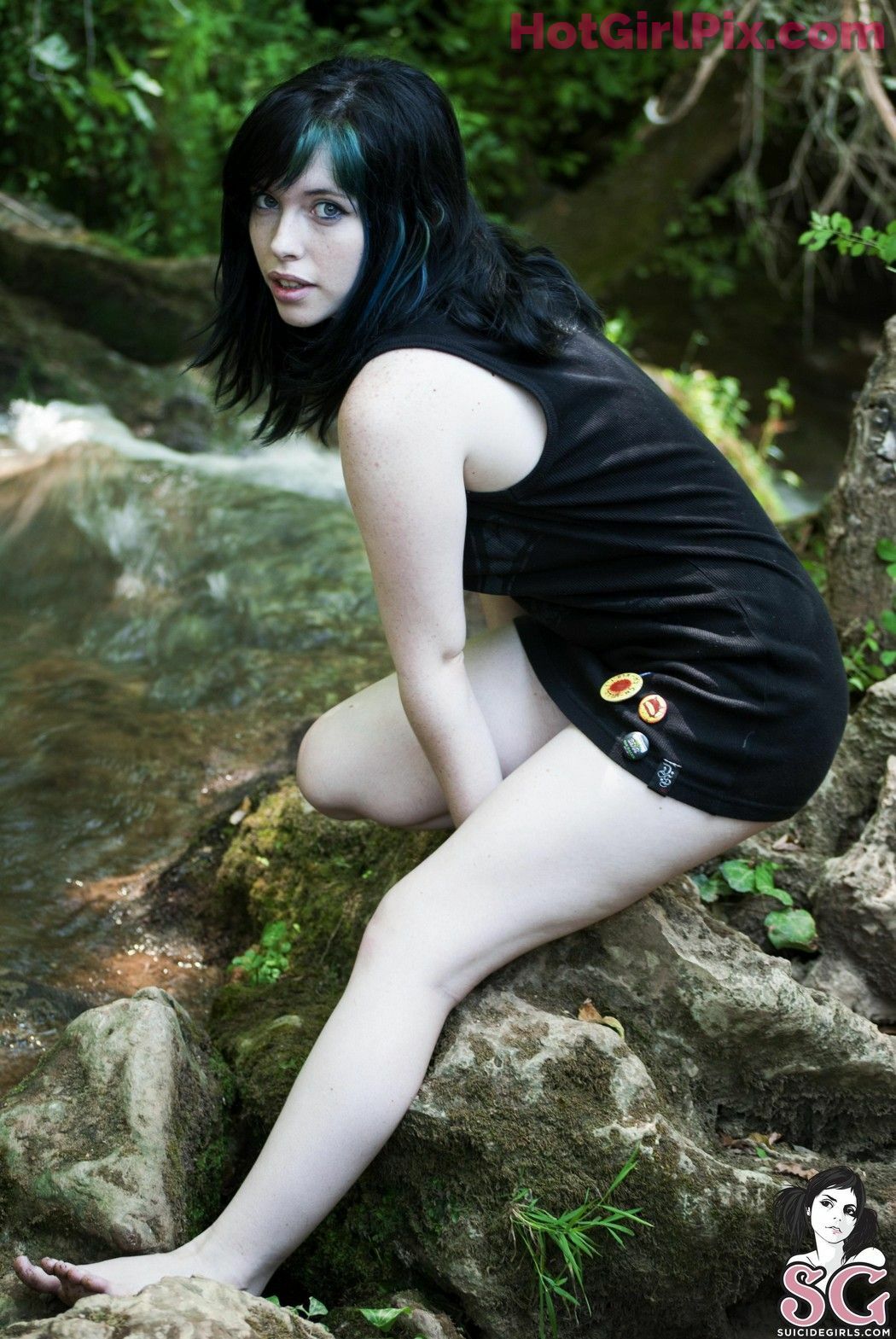 [Suicide Girls] karanlit & voly