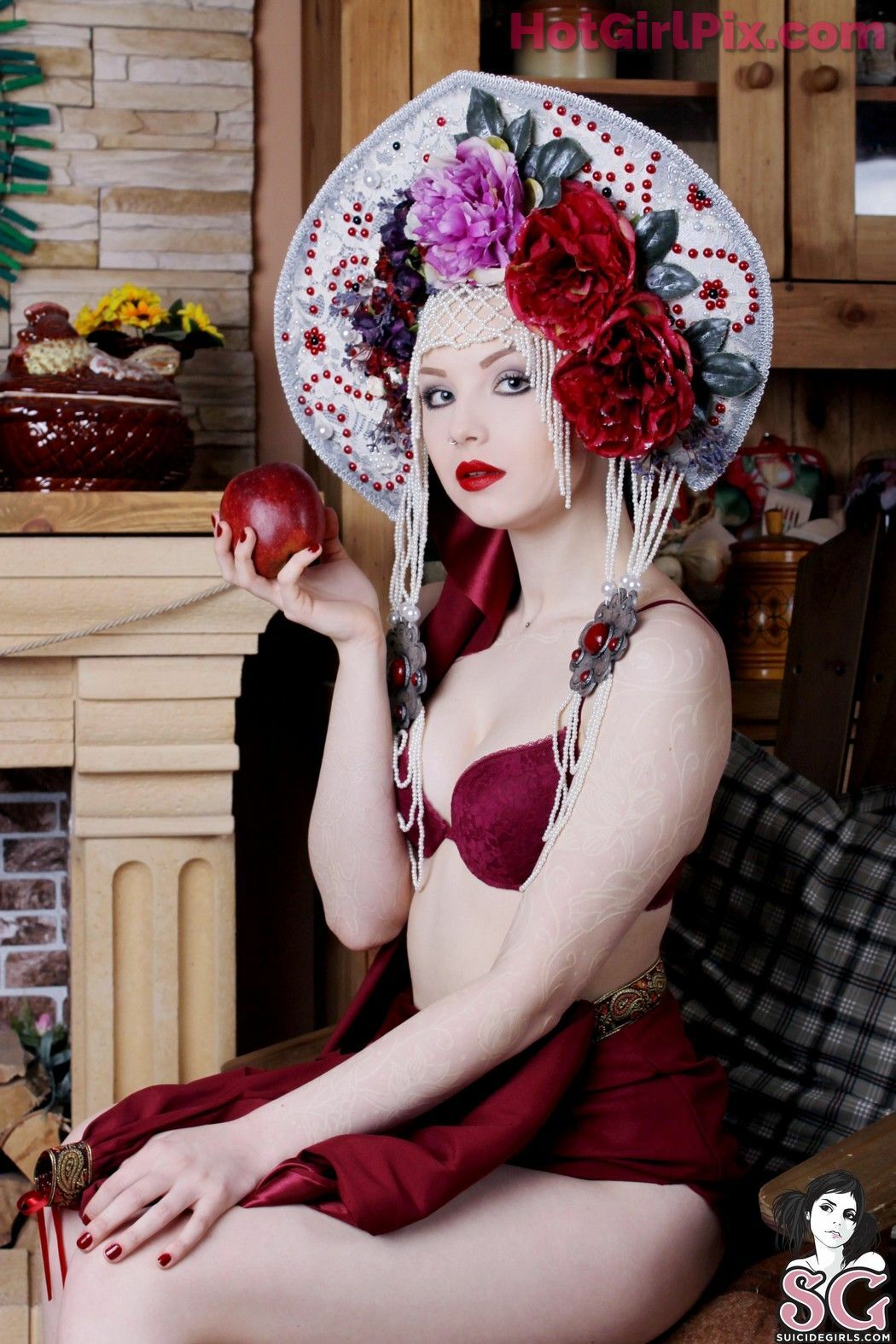 [Suicide Girls] Karanlit