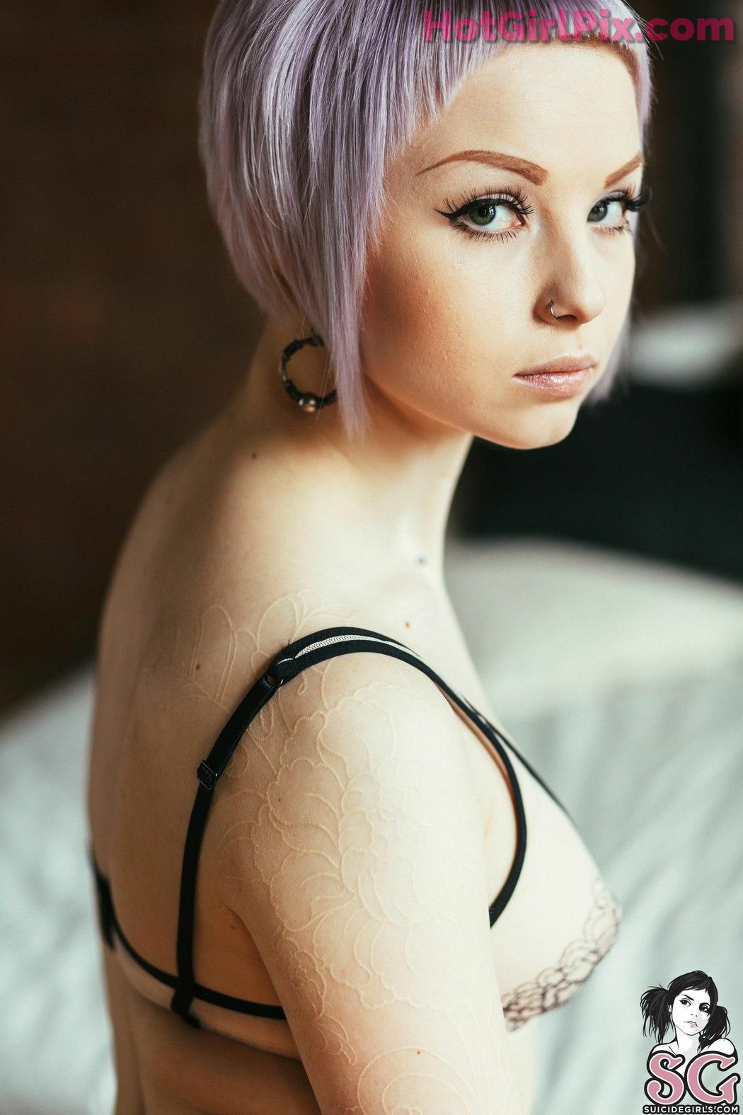 [Suicide Girls] karanlit & voly