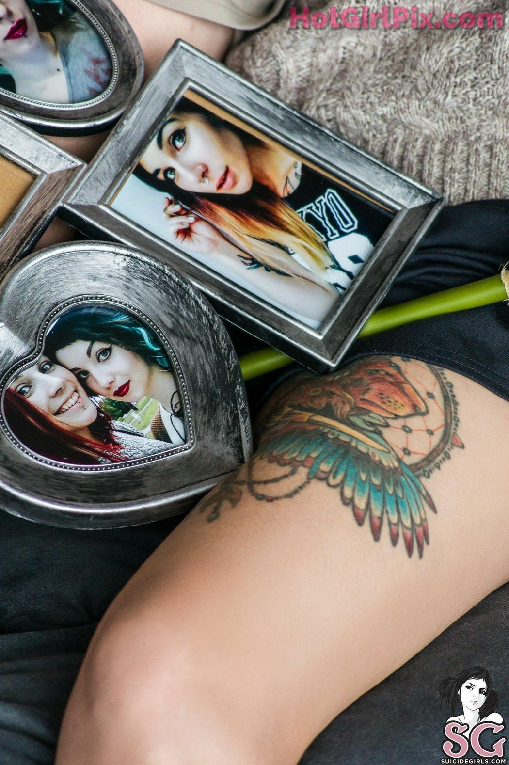 [Suicide Girls] Karanlit