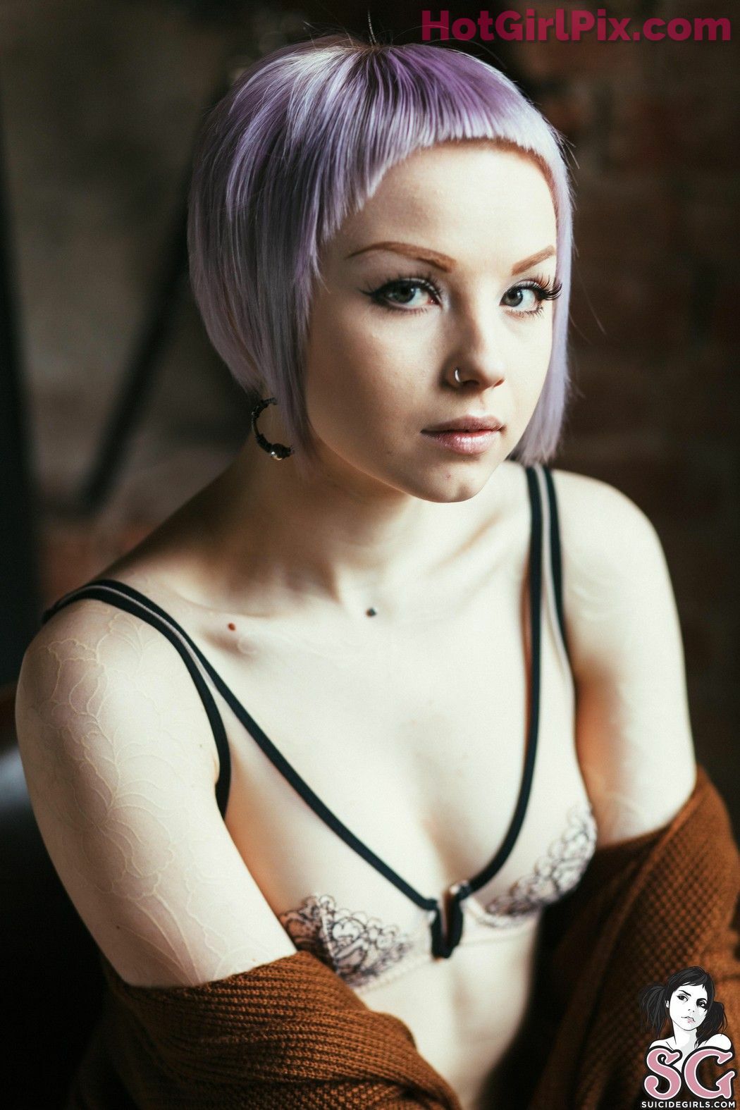 [Suicide Girls] karanlit & voly