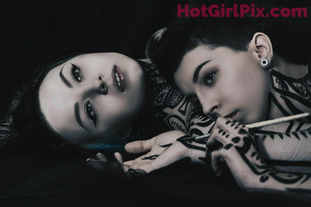 [Suicide Girls] Karanlit