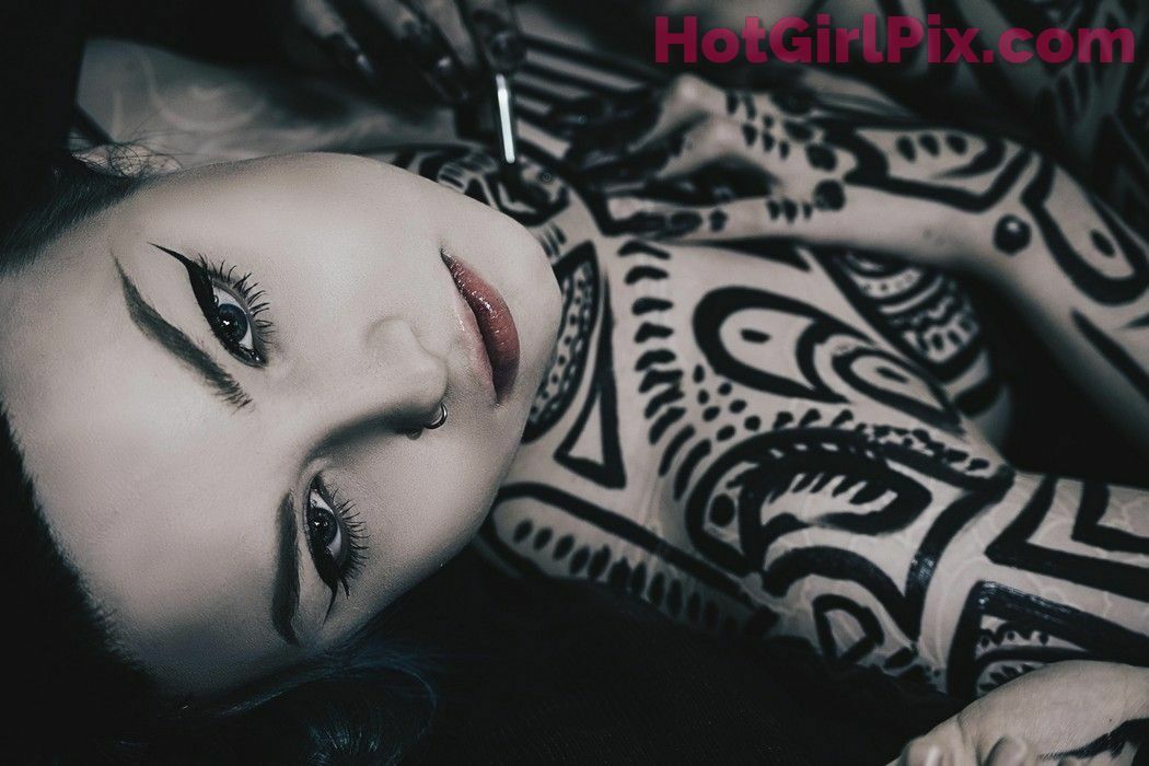 [Suicide Girls] Karanlit