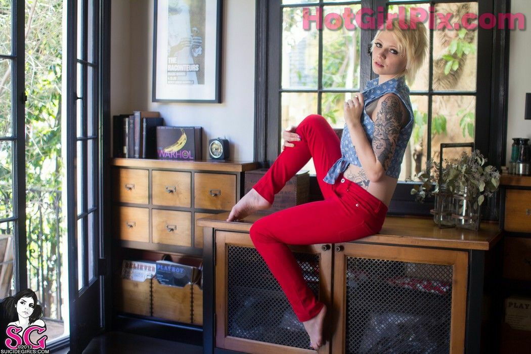 [Suicide Girls] Kirbee