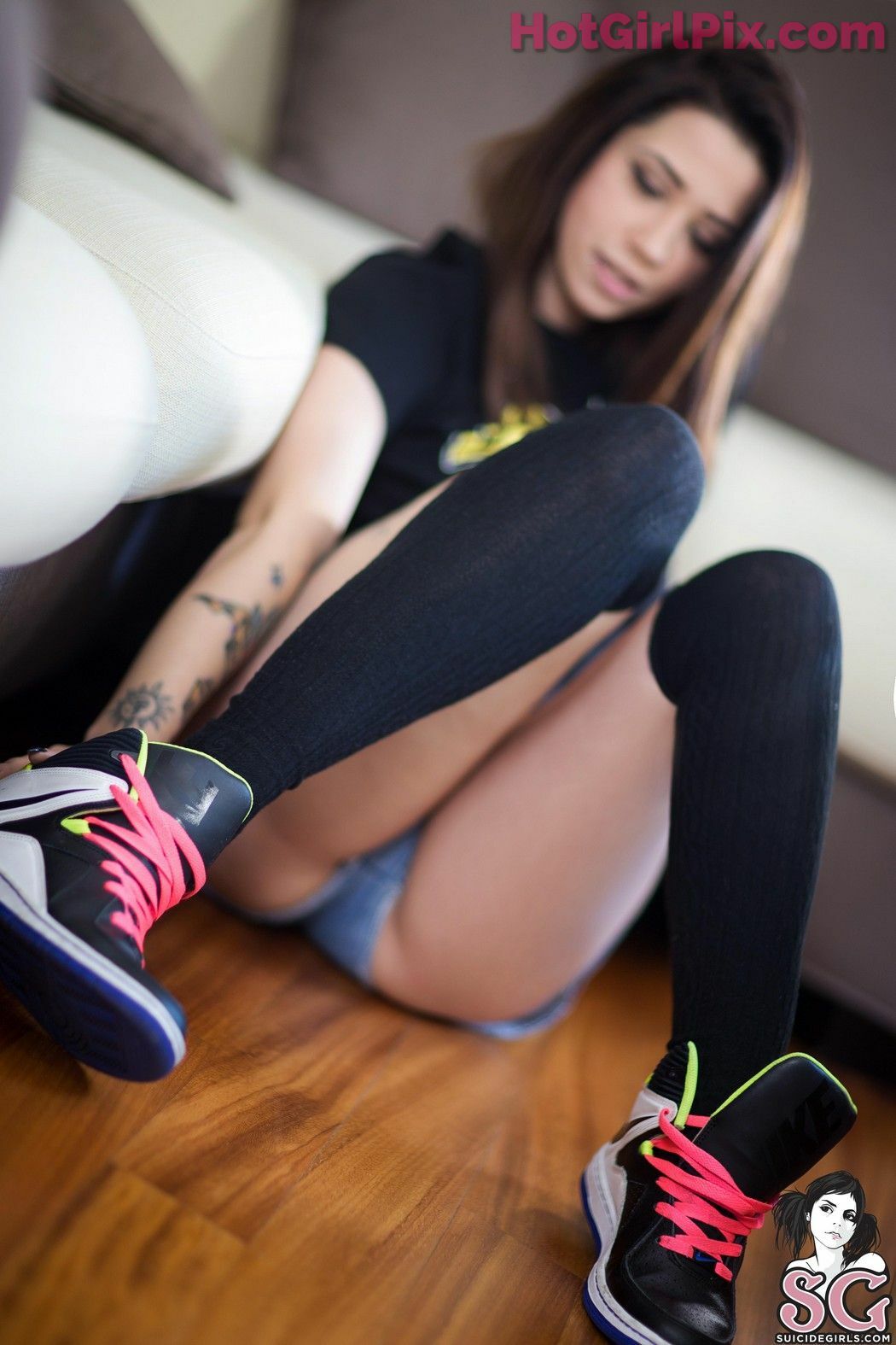 [Suicide Girls] Killerqueen39 - play the game