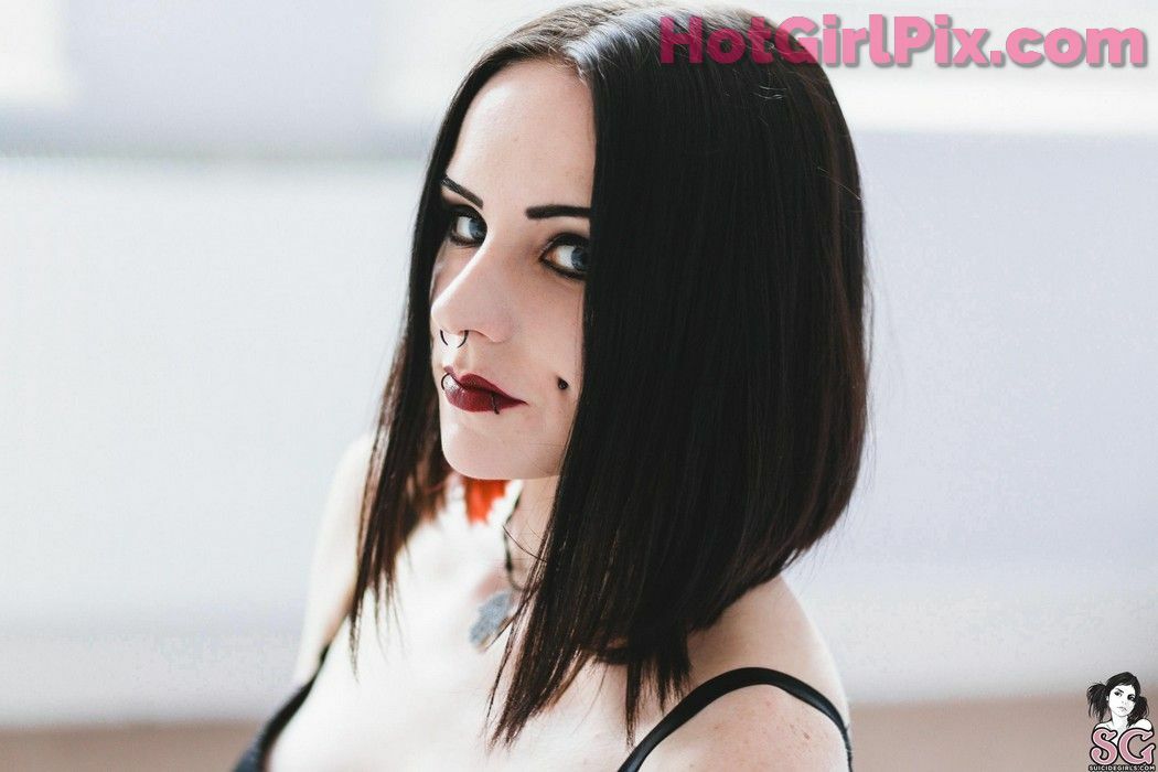 [Suicide Girls] Kittykreep - Kitty Kreep
