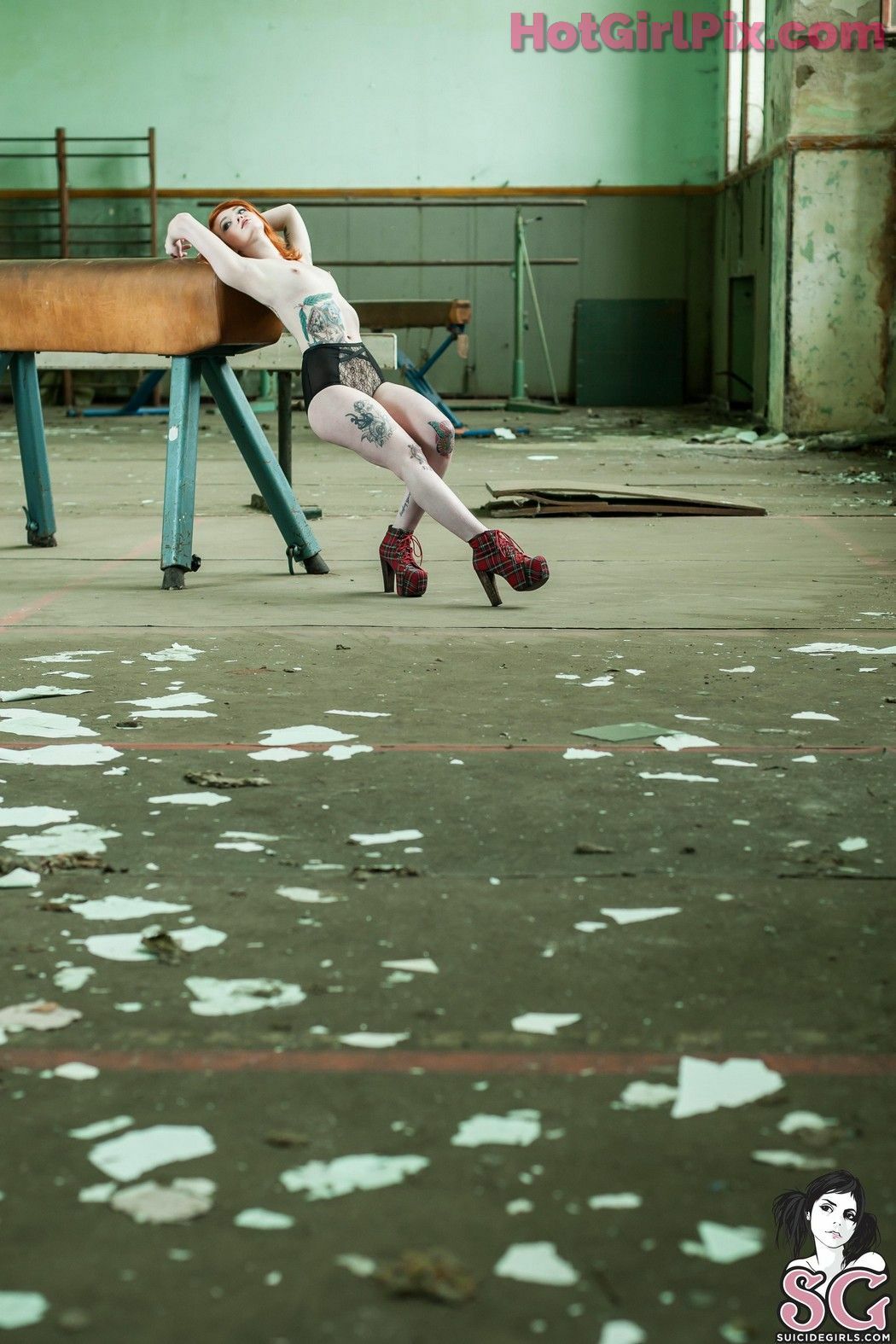 [Suicide Girls] Lass