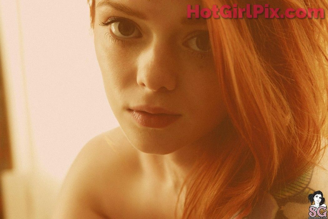 [Suicide Girls] Lass
