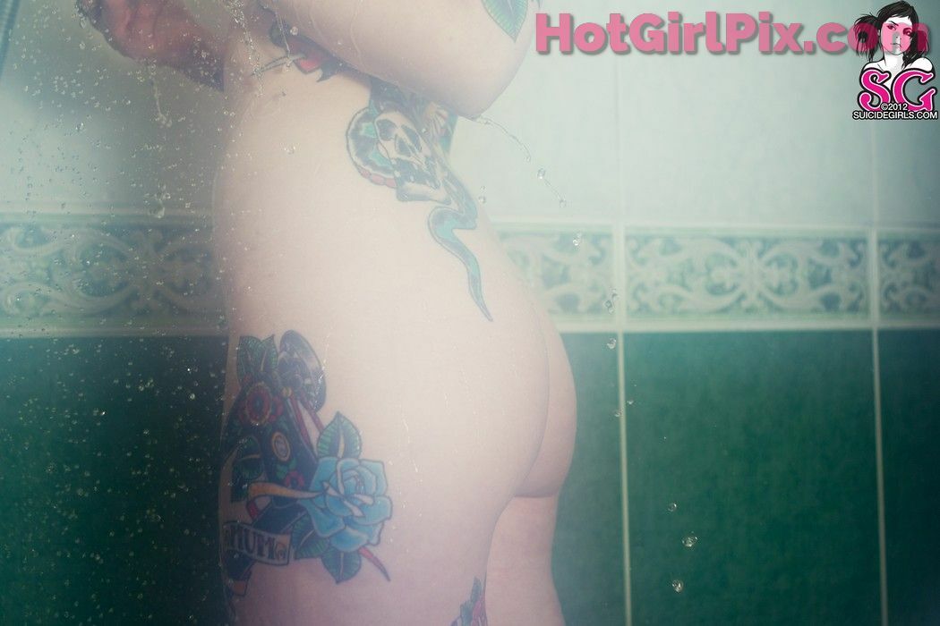 [Suicide Girls] Lass