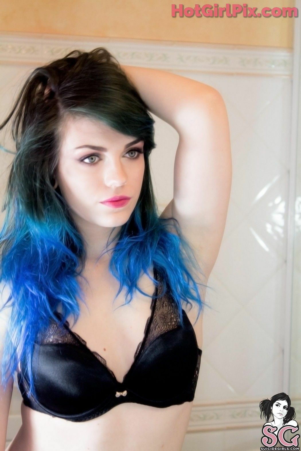 [Suicide Girls] Lovia