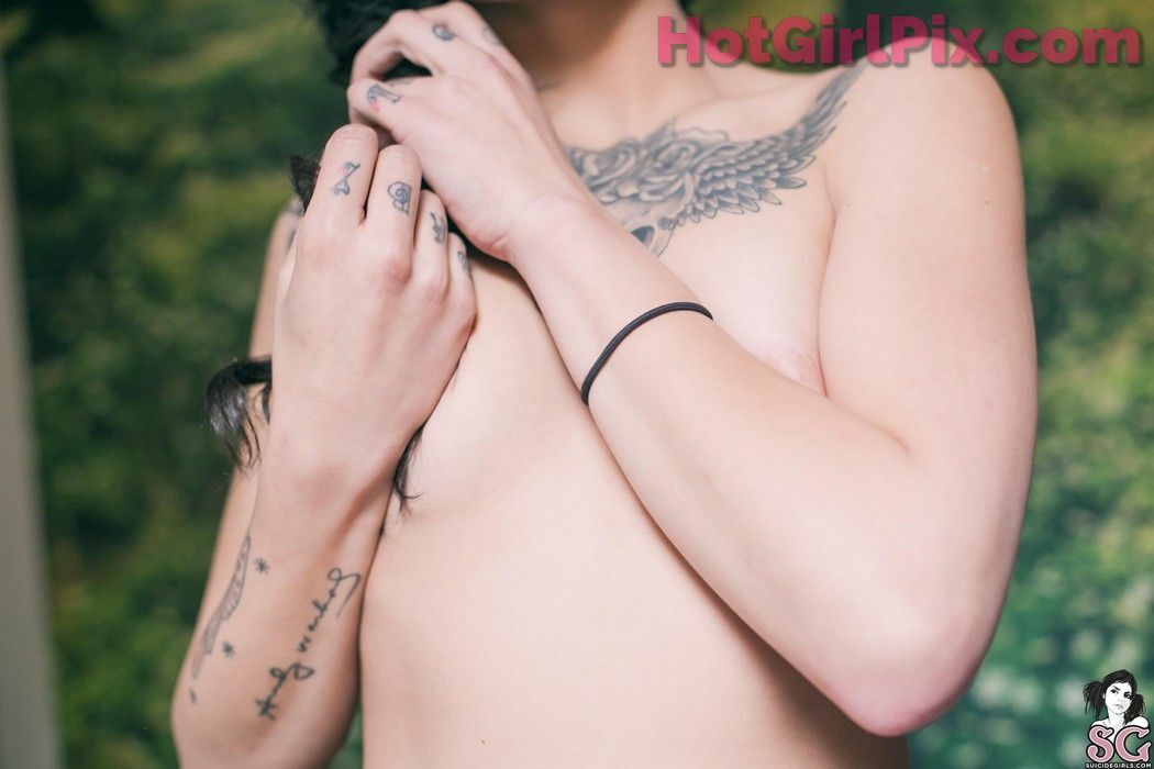 [Suicide Girls] Lovella