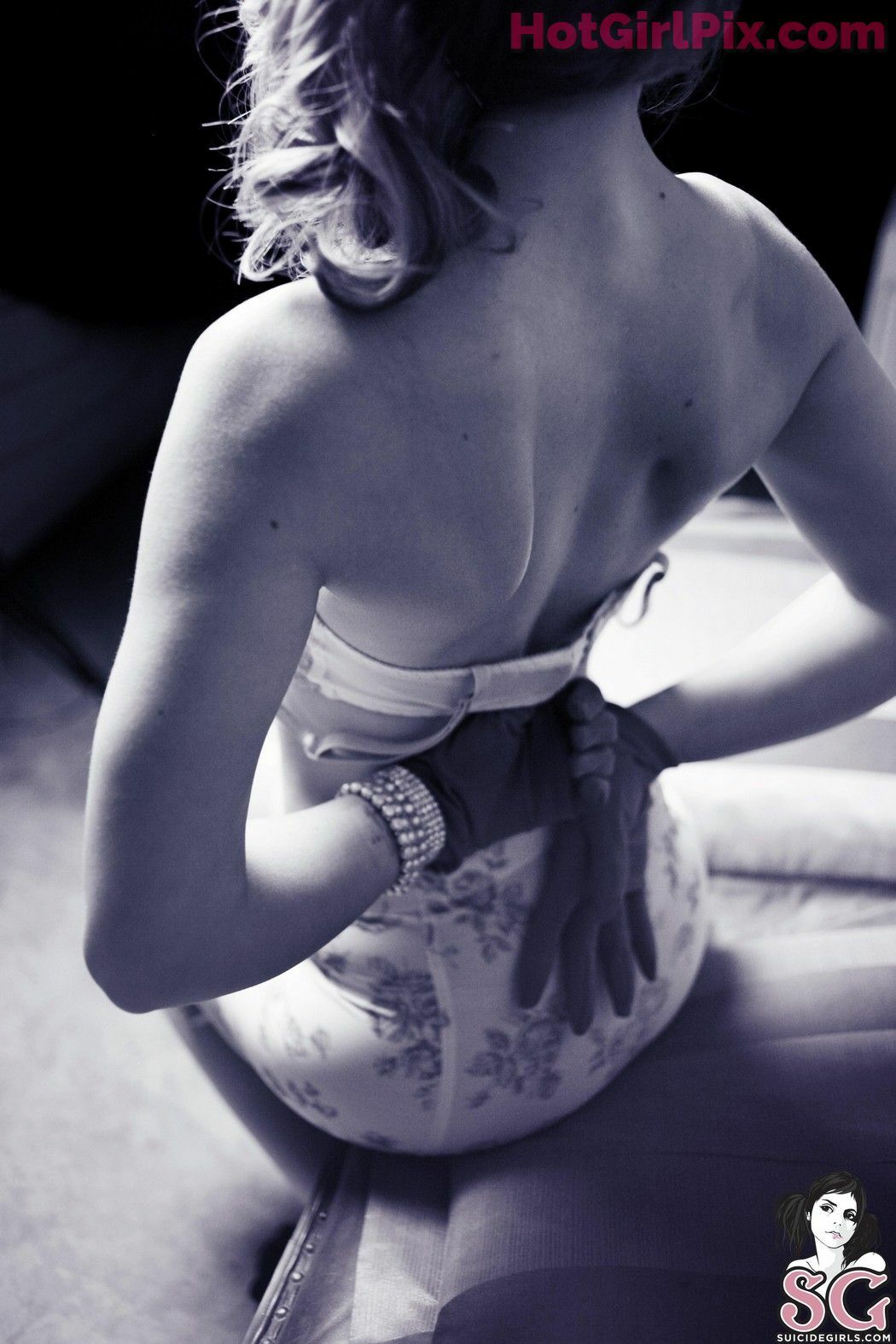 [Suicide Girls] Lunar