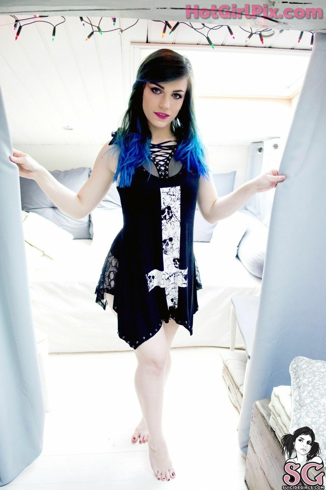 [Suicide Girls] Lovia