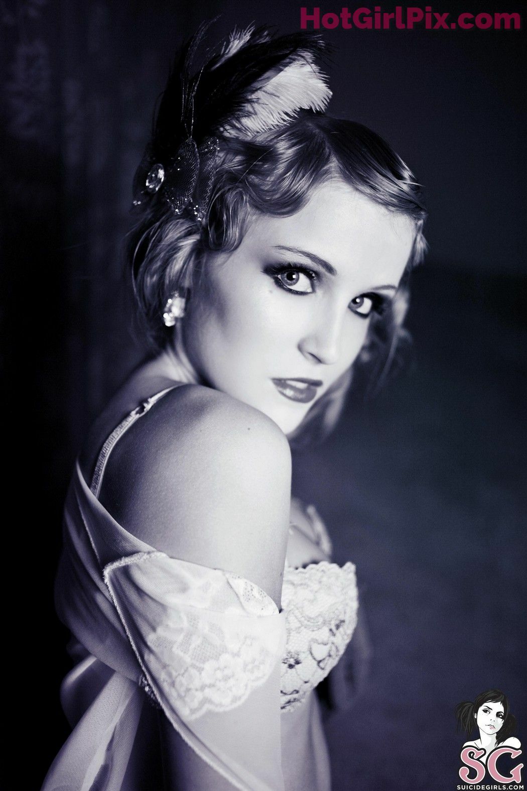 [Suicide Girls] Lunar
