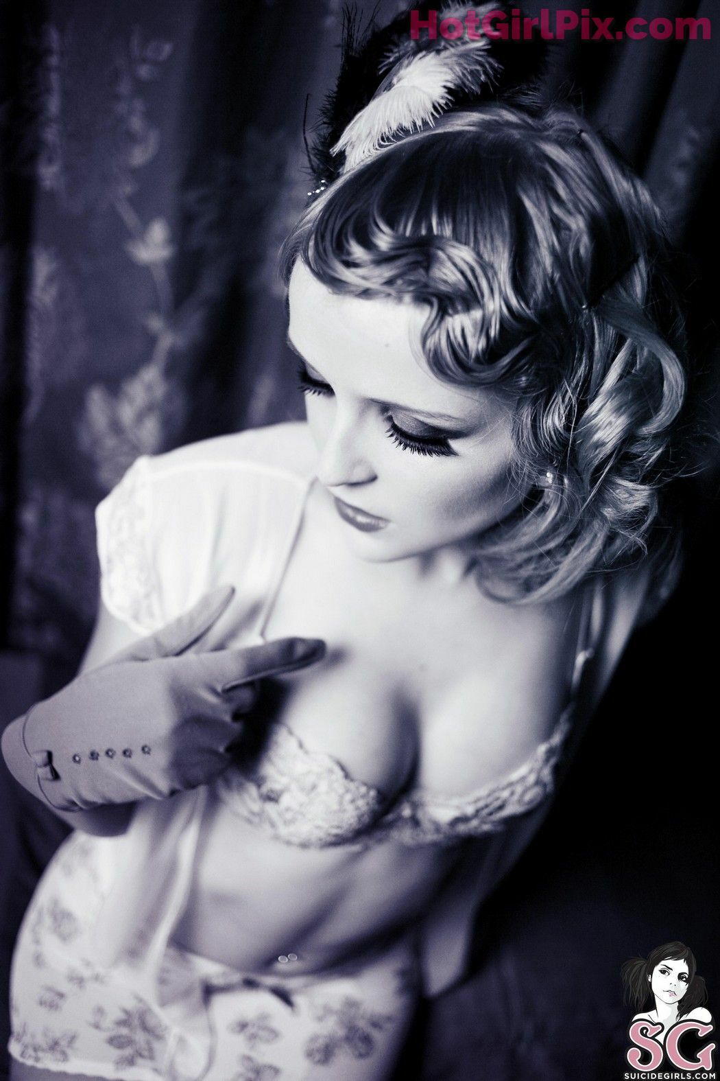 [Suicide Girls] Lunar