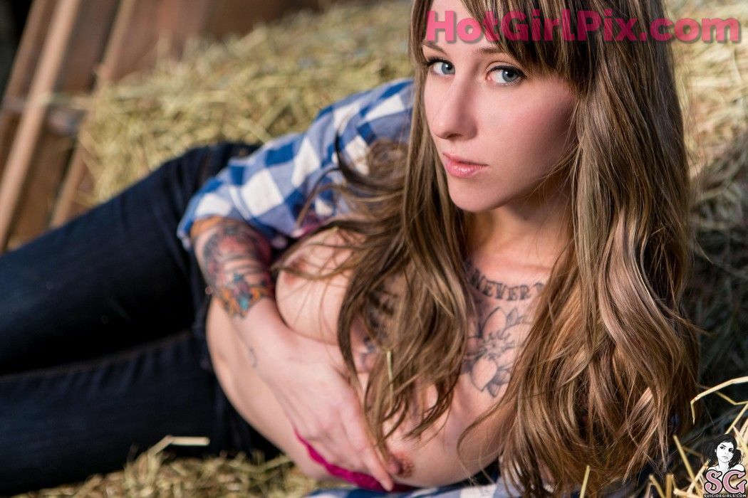 [Suicide Girls] Machete