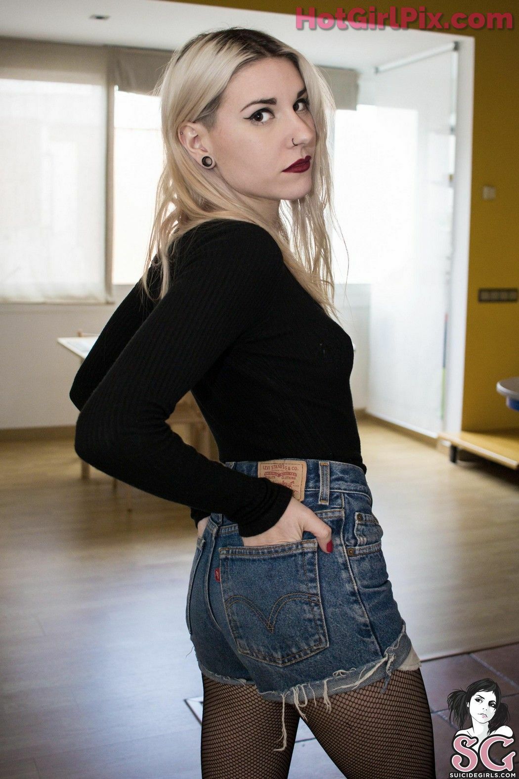 [Suicide Girls] Lyann