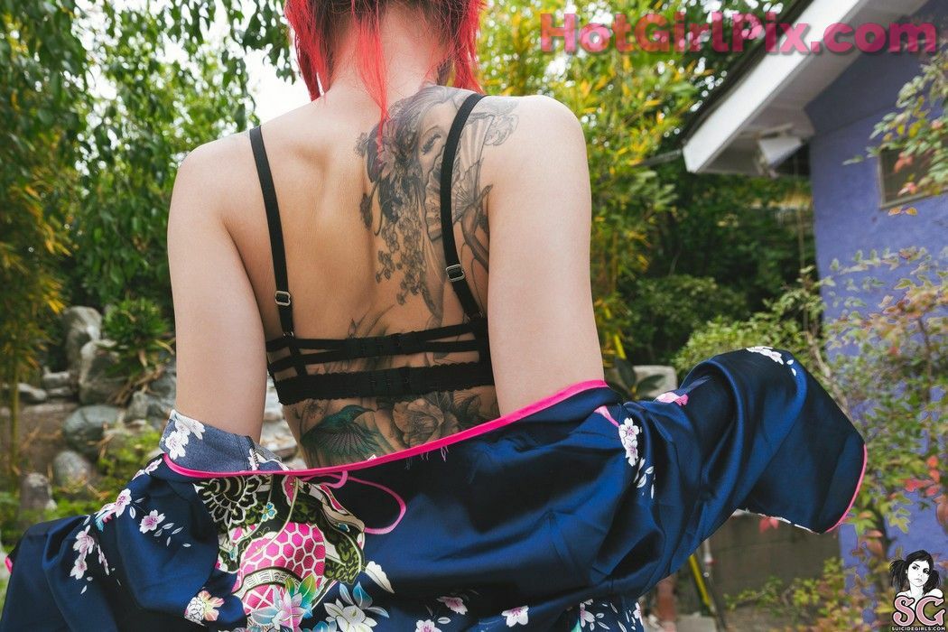 [Suicide Girls] Mahnee